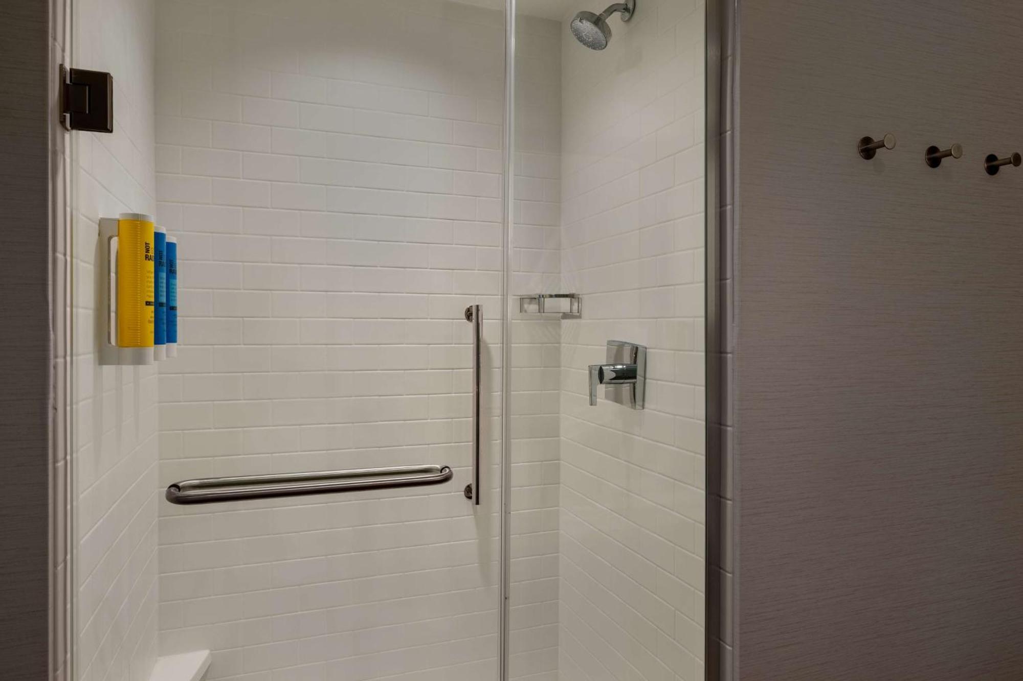 Tru By Hilton Ankeny Hotell Eksteriør bilde